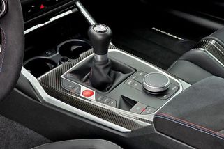 Automaty vyhrály, ale vědci teď našli důvod, proč bychom měli litovat konce manuálů
